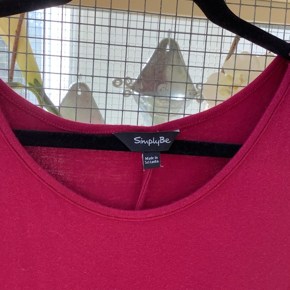Simply Be Short Sleeve Long Hi Low T-Shirt Burgundy 1X - Picture 3 of 7